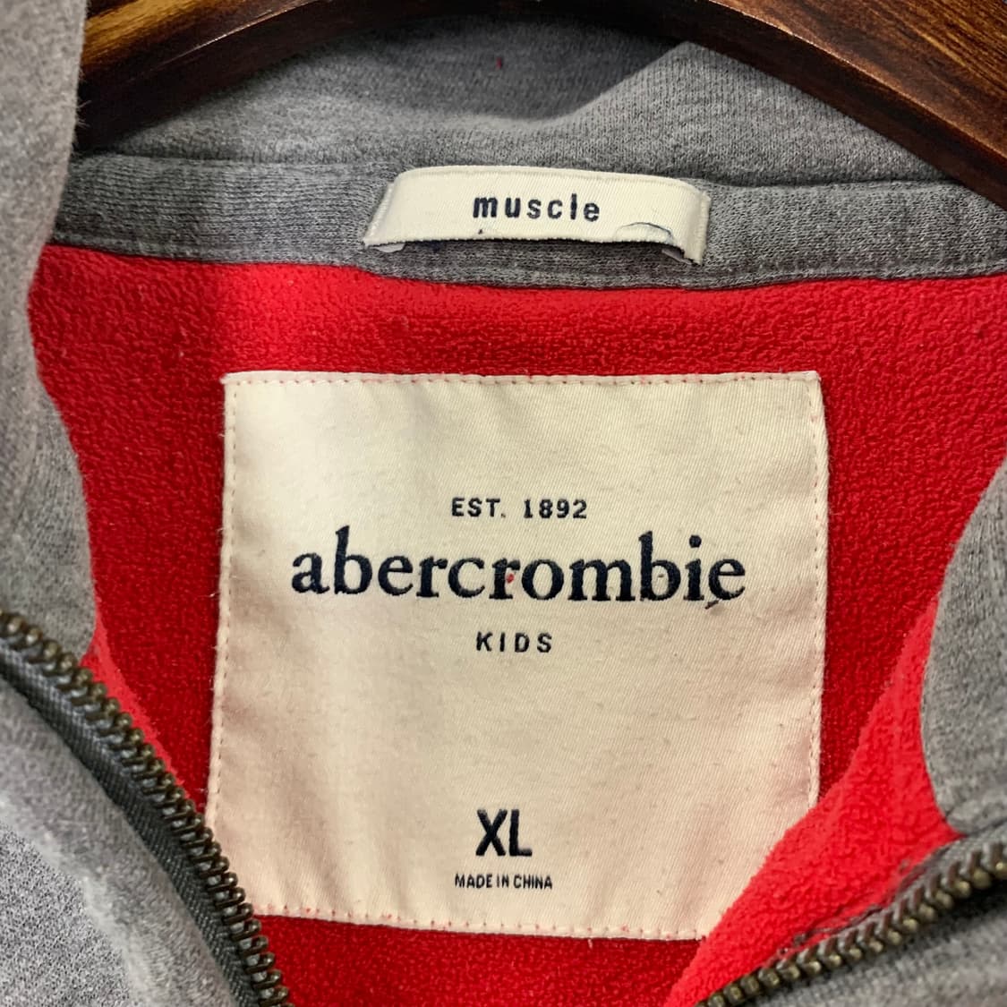 아베크롬비 y2k 와투케 그레이 후드집업 상품이미지6