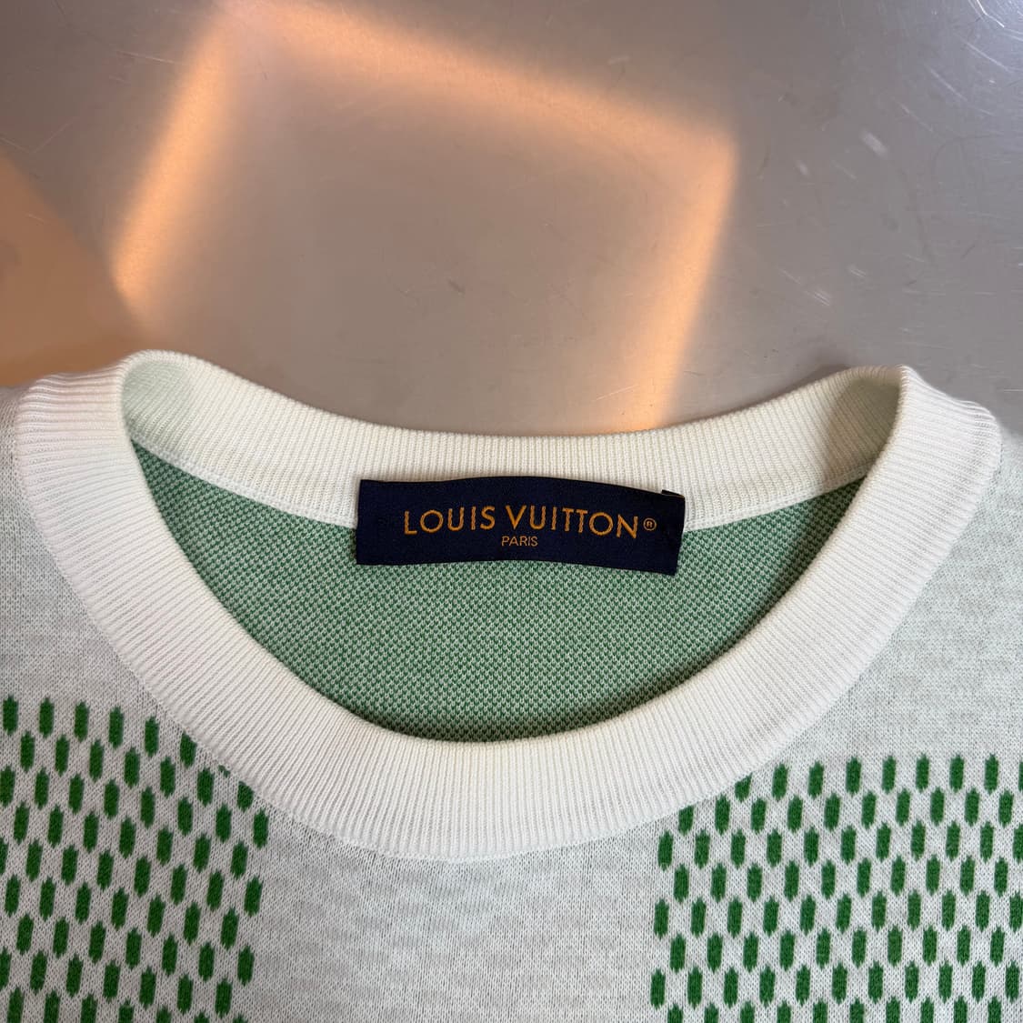 [리오브] 루이비통 X 퍼렐 LV 자이언트 다미에 자카드 니트 반팔 상품이미지4