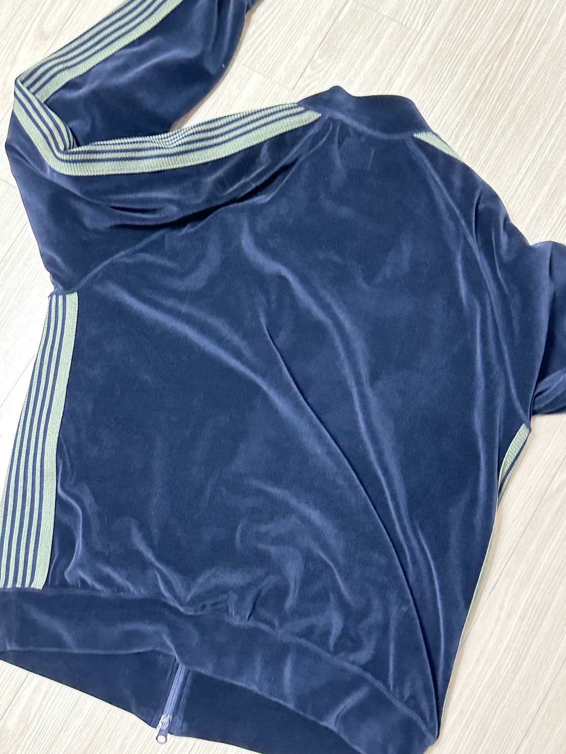 니들스 트랙자켓 벨루어 네이비 벨벳 상품이미지4