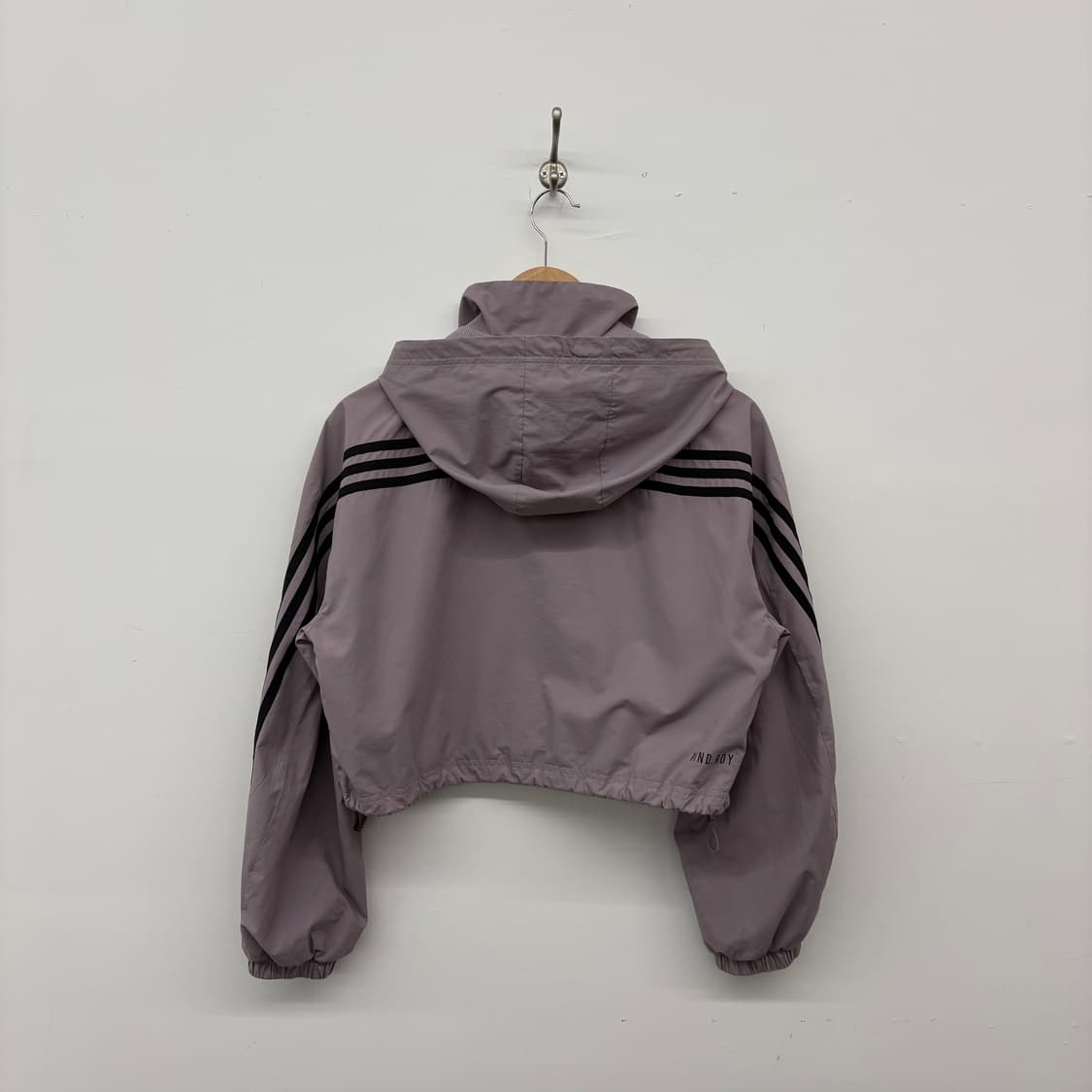 아디다스 크롭 후드 바람막이 여M 상품이미지4