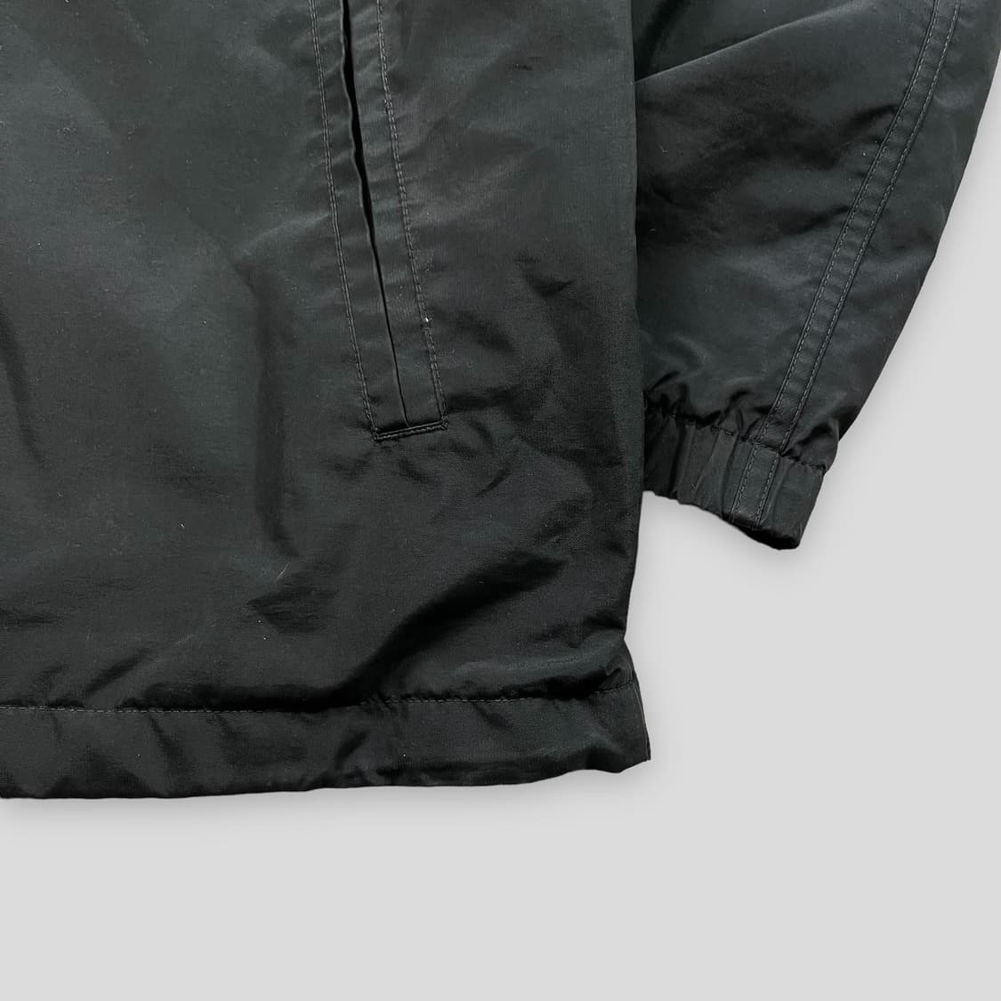 나이키 블랙 사이드라인 스우시 바람막이 상품이미지3