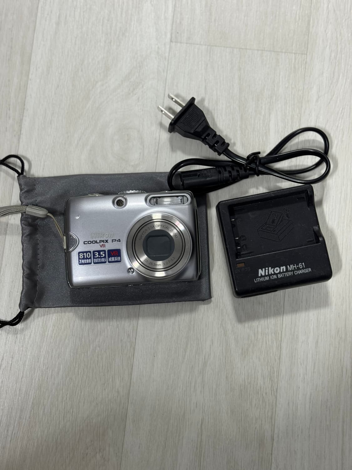 니콘 쿨픽스 P4 카메라 상품이미지1