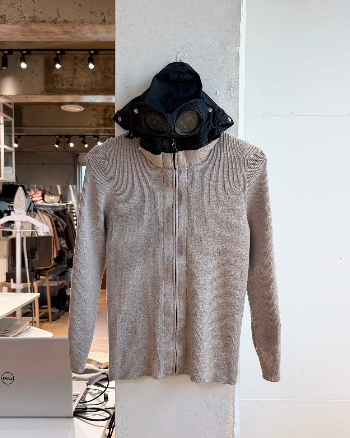 cp컴퍼니 베이지 니트 고글 후드집업  상품이미지2