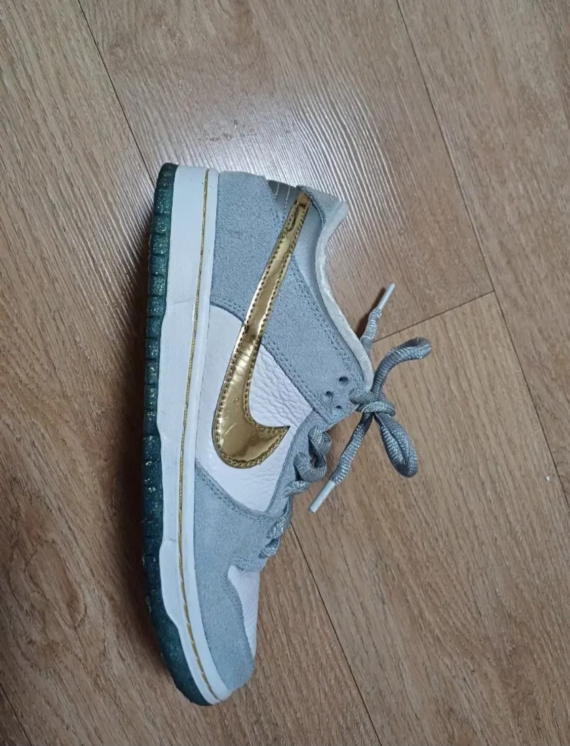 나이키 션 클리버 덩크 로우 홀리데이 스폐셜 260 상품이미지6