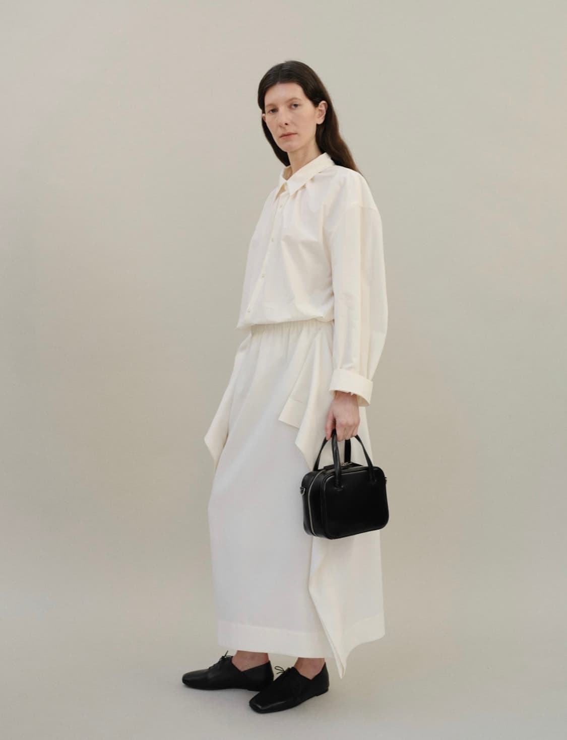 로서울 Mini Tin square tote bag Glossy 블랙 상품이미지2