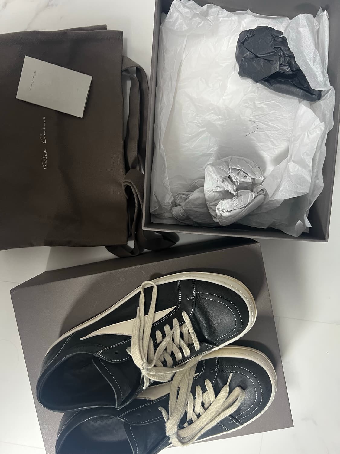 릭반스 블랙 41사이즈 상품이미지1