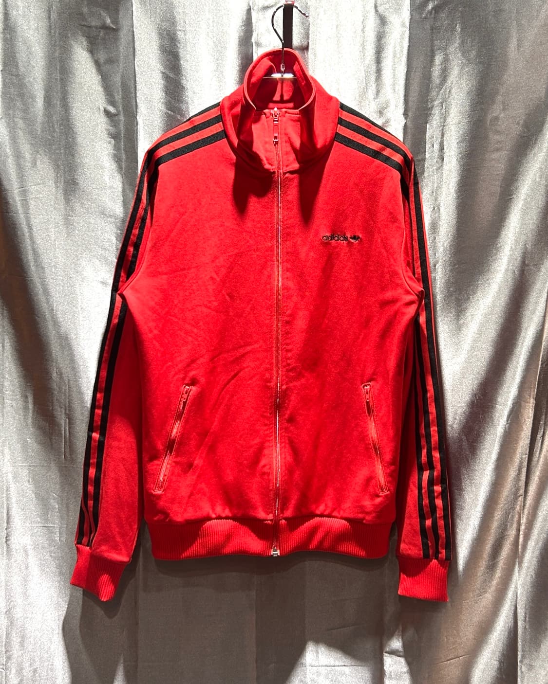 M 아디다스 스펠링로고 블랙라인 레드 트랙탑 상품이미지2