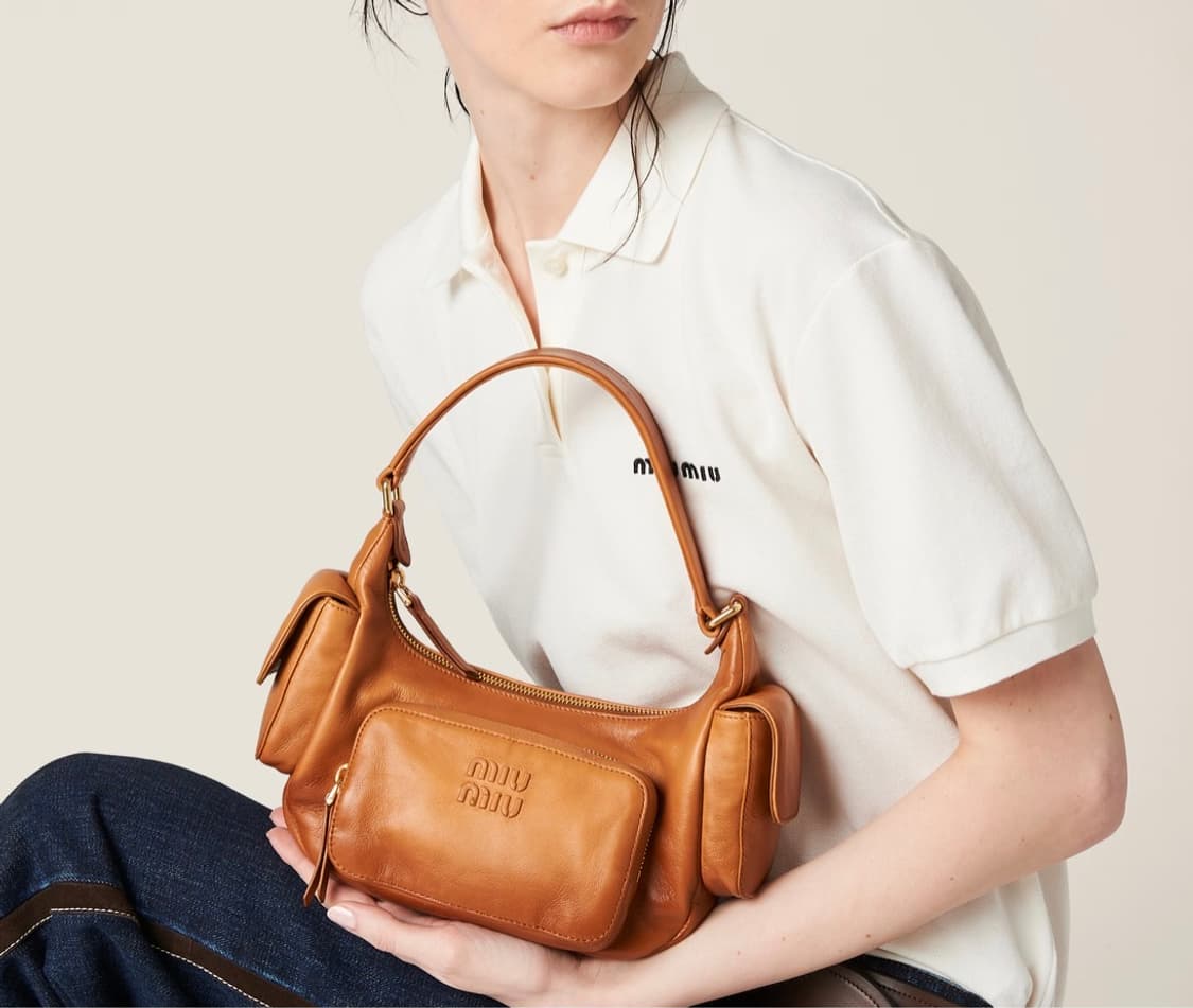 [정품 25년신상] 미우미우 포켓 숄더 호보백 상품이미지10