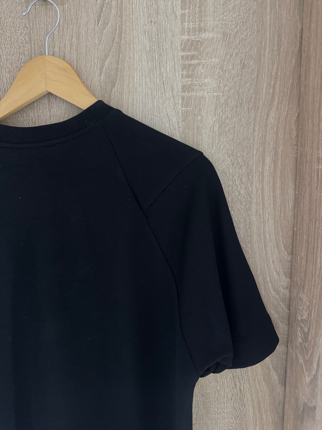 이레니사 레더탭 크루넥 티셔츠 2사이즈 블랙 THE TOKYO 별주 상품이미지7