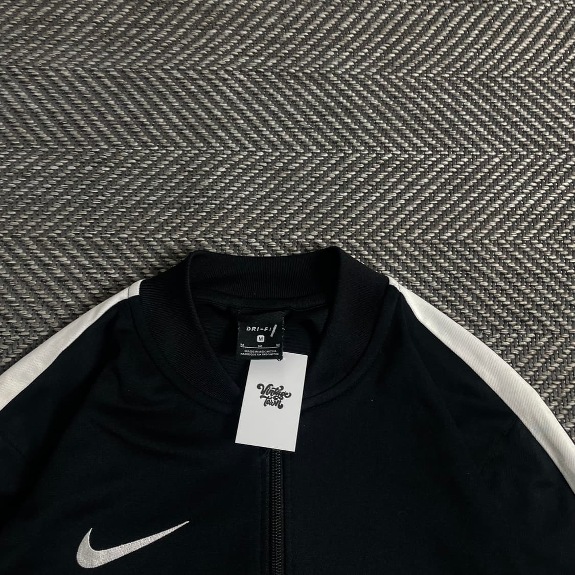 나이키 드라이핏 스우시로고 트레이닝 자켓 블랙o 3523 상품이미지4