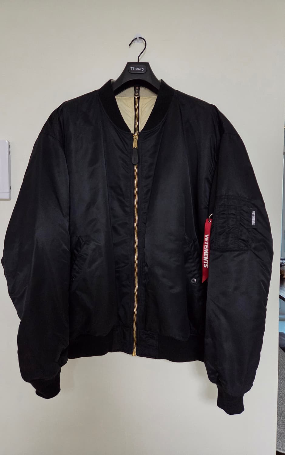 베트멍 알파인더스트리 리버시블 봄버 ma1 상품이미지1