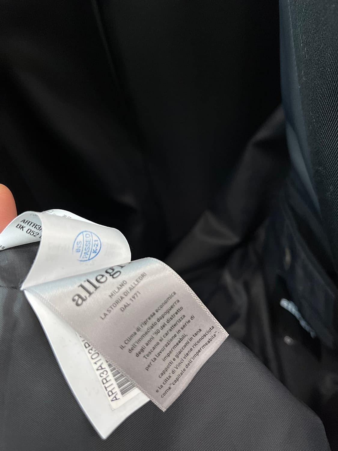 105) 알레그리 블랙 트렌치코트  상품이미지9