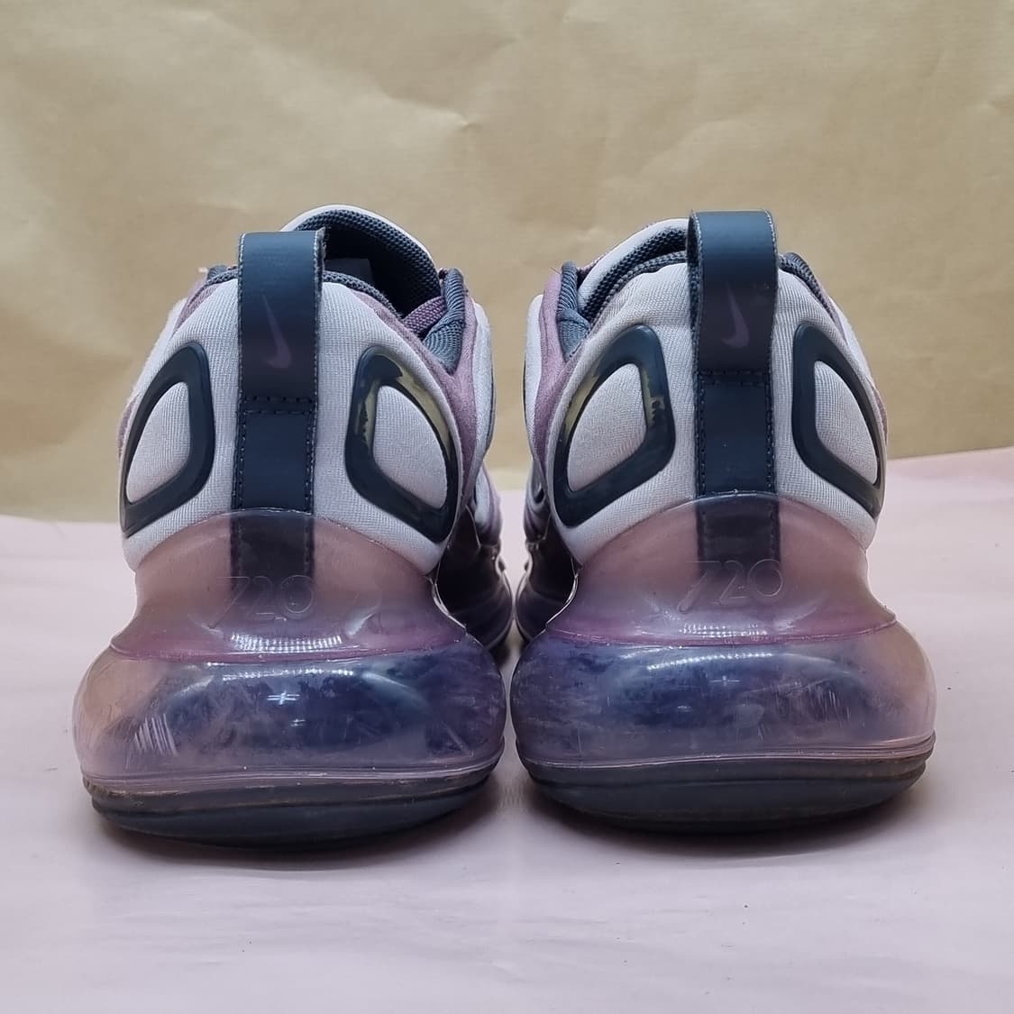 나이키 에어맥스720 여성운동화240 상품이미지4