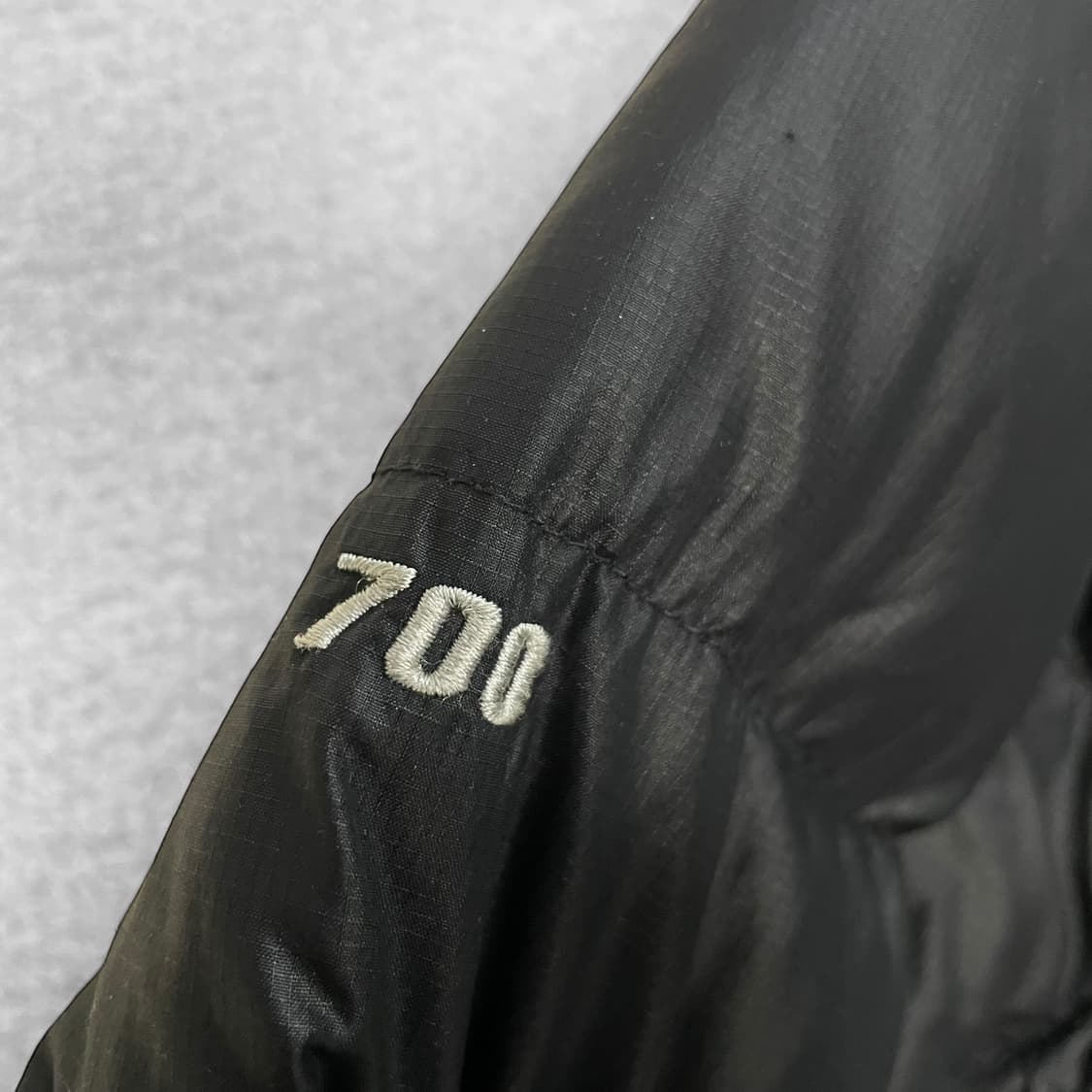 노스페이스 눕시 700 다운 패딩 블랙 상품이미지3