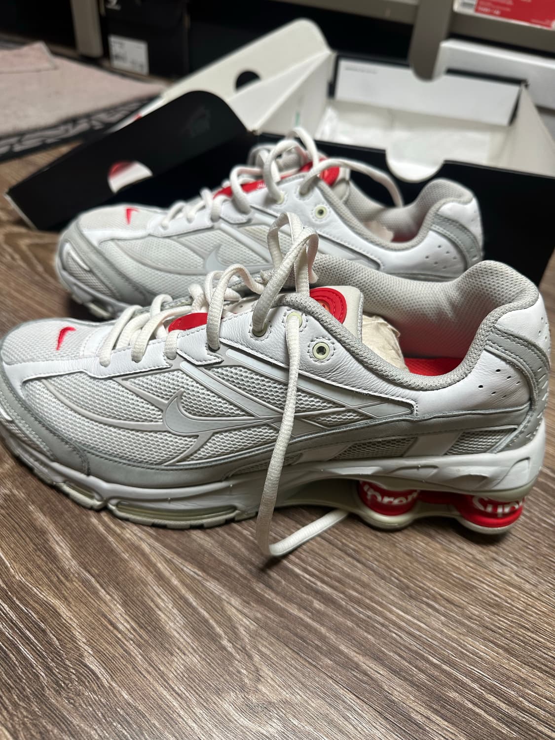 나이키 x 슈프림 샥스 라이드 2 SP 화이트 상품이미지3