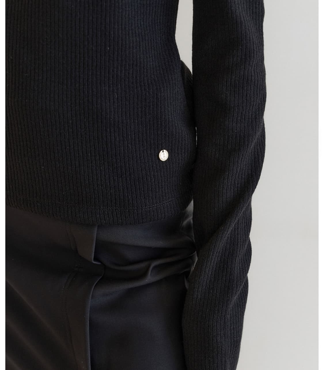 LUCIR ZU 루시르주 오프숄더 셔츠 탑 상품이미지5