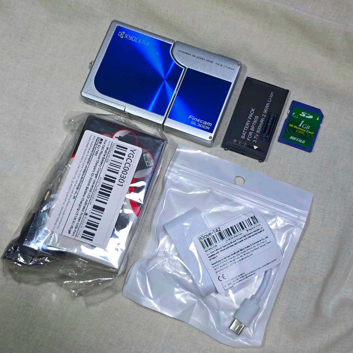 kyocera sl300r/희귀/블루/신형배터리/만능충전기/sd카드리더기 상품이미지1