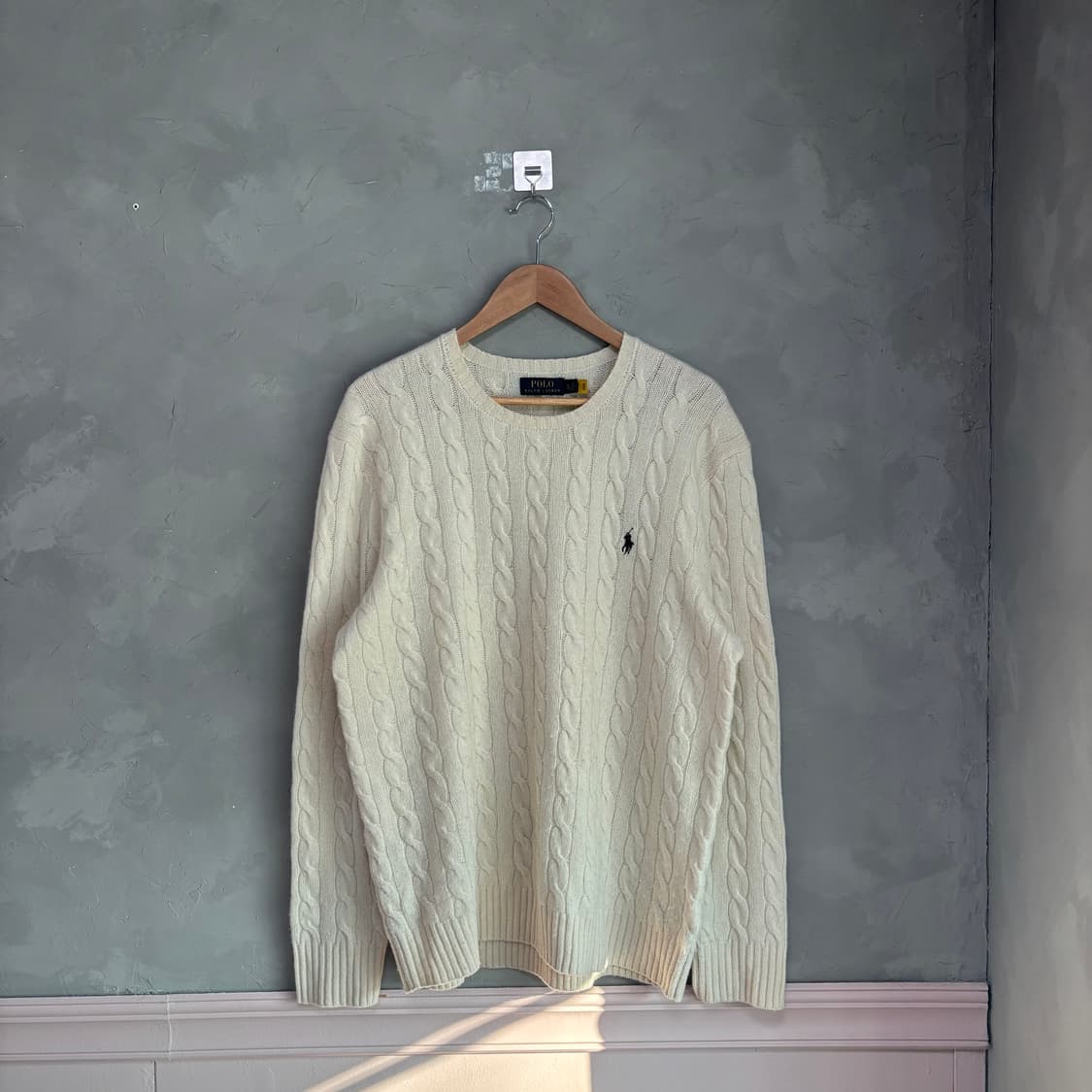 폴로 랄프로렌 울 캐시미어 꽈배기 니트 아이보리 상품이미지1