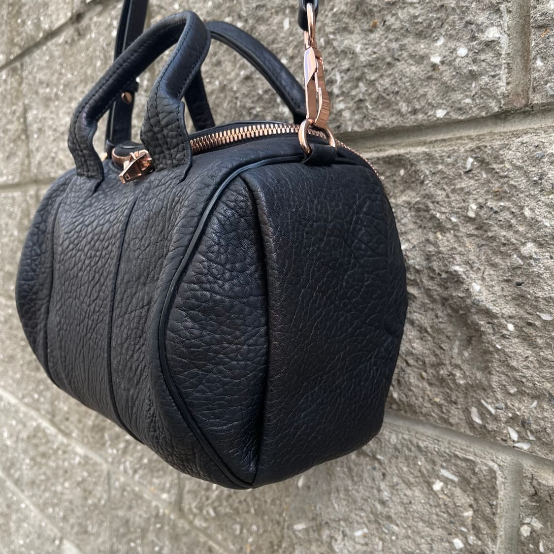 [OS] Alexander Wang 로키 블랙 레더 더플백 상품이미지4