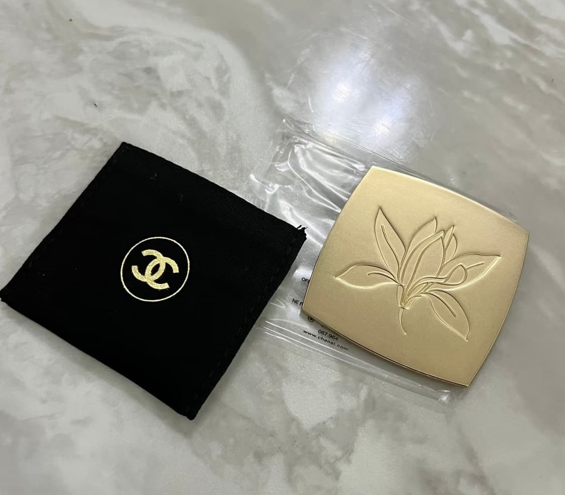 샤넬 뷰티 수블리마지 손거울  상품이미지1