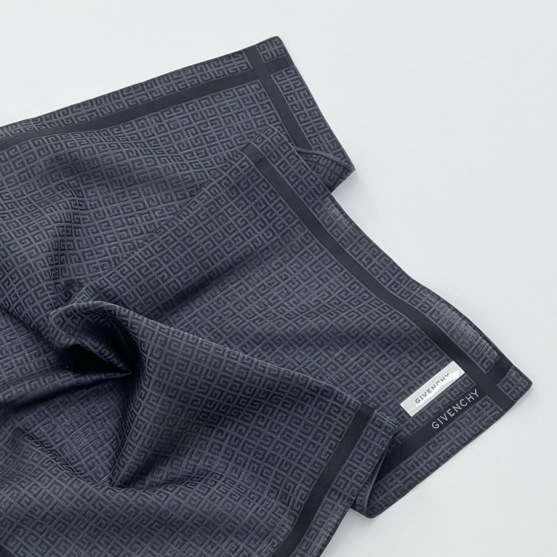 (새상품) givenchy / 지방시 쁘띠스카프 손수건 상품이미지1