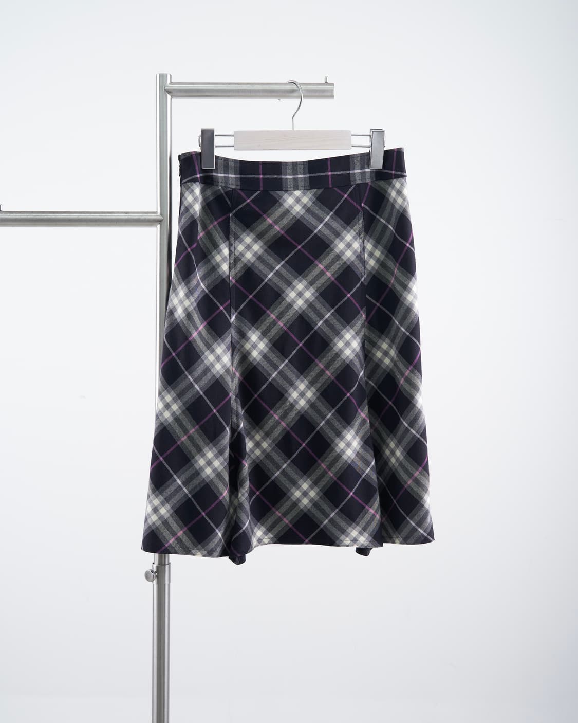 Burberry 런던라벨 노바체크 울 미디 스커트 상품이미지2