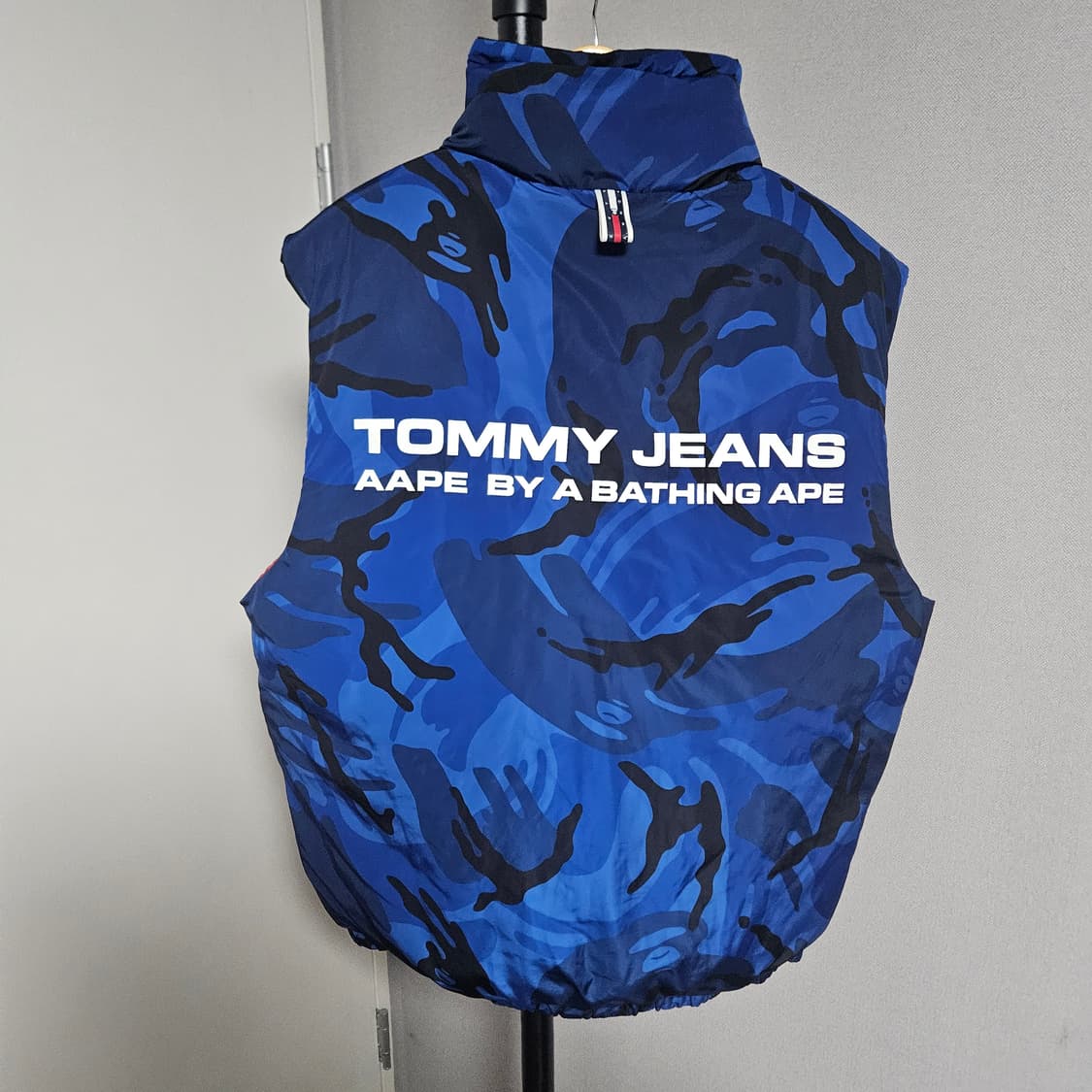 AAPE x 타미 에이프 콜라보 리버서블 패딩베스트 상품이미지4