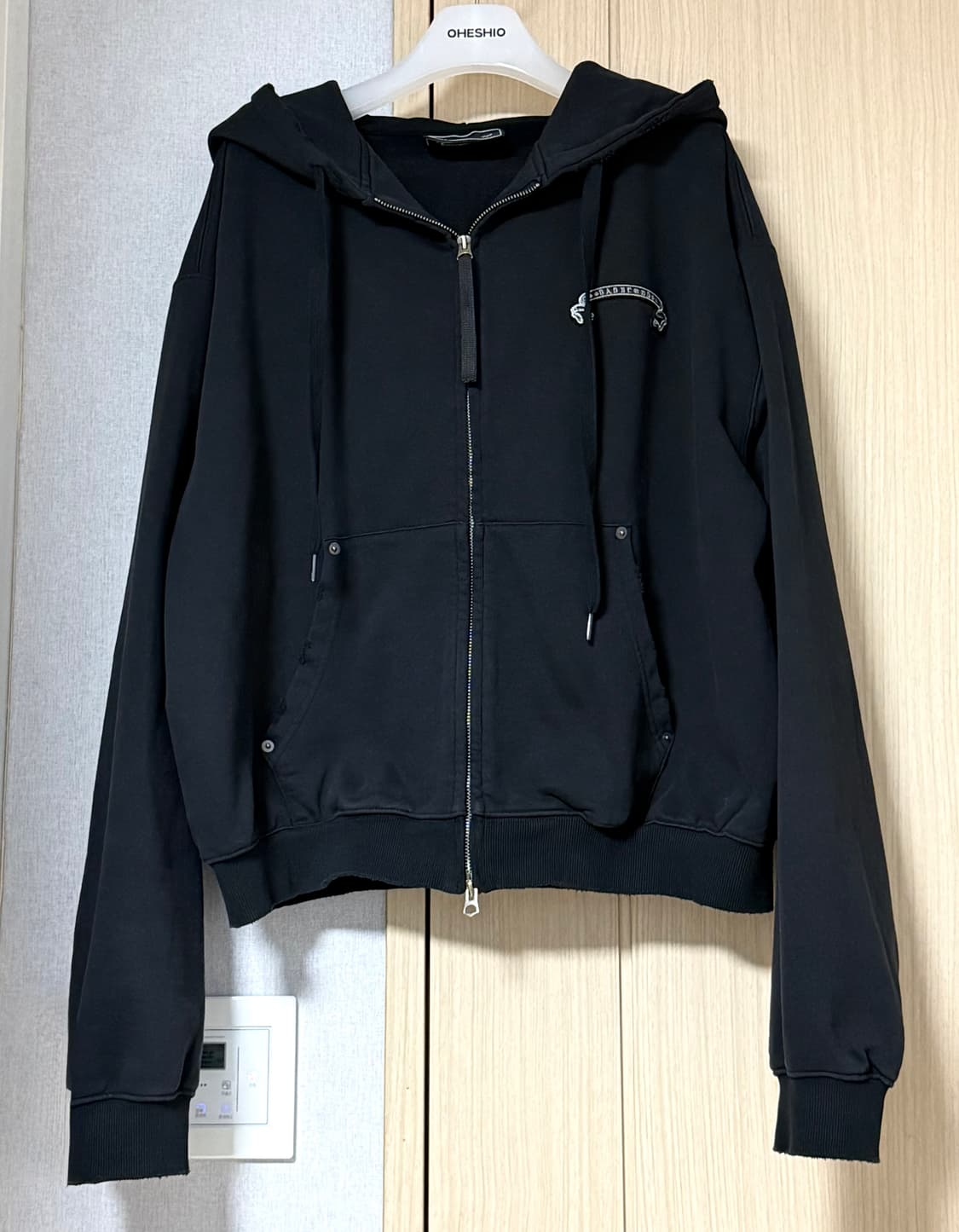 배드블러드 바이퍼 로고 후드 집업 블랙 상품이미지3