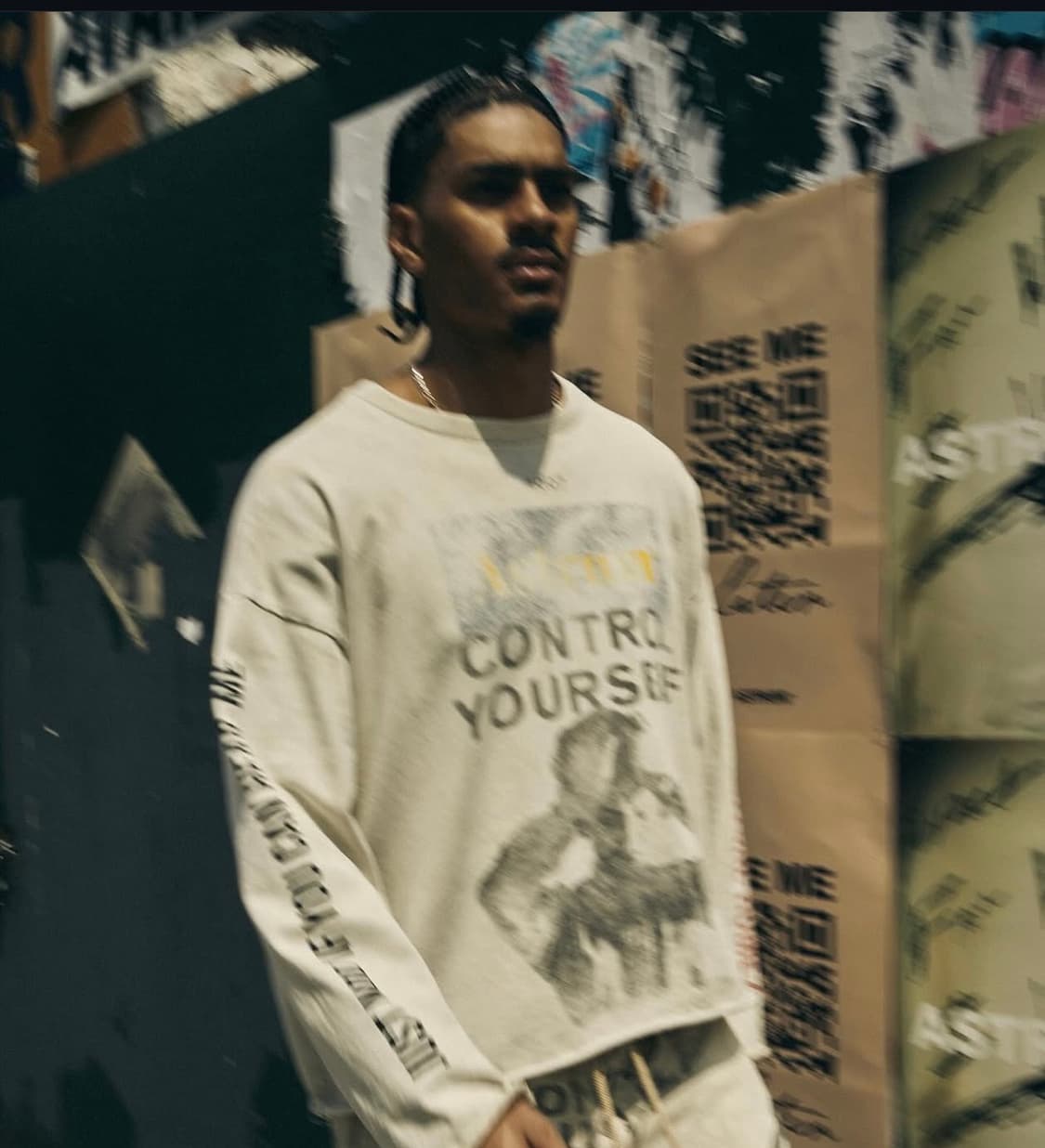 아스트럼 롱슬리브 티셔츠 상품이미지3