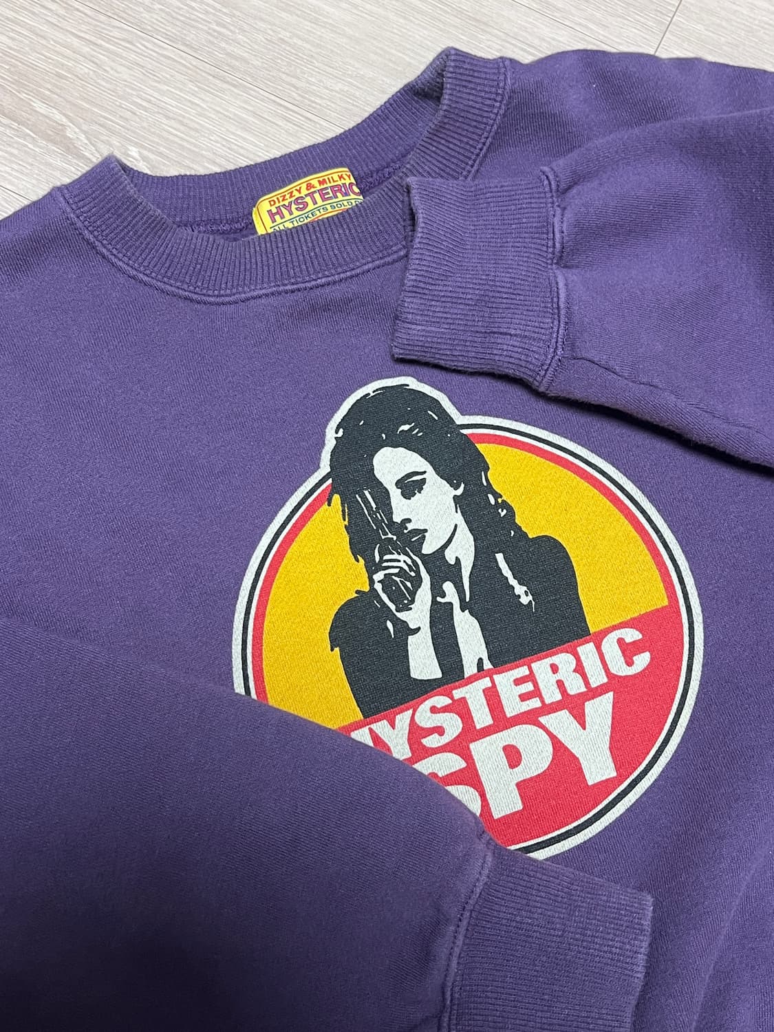 히스테릭글래머 걸 프린팅 SPY 크롭 맨투맨 상품이미지2