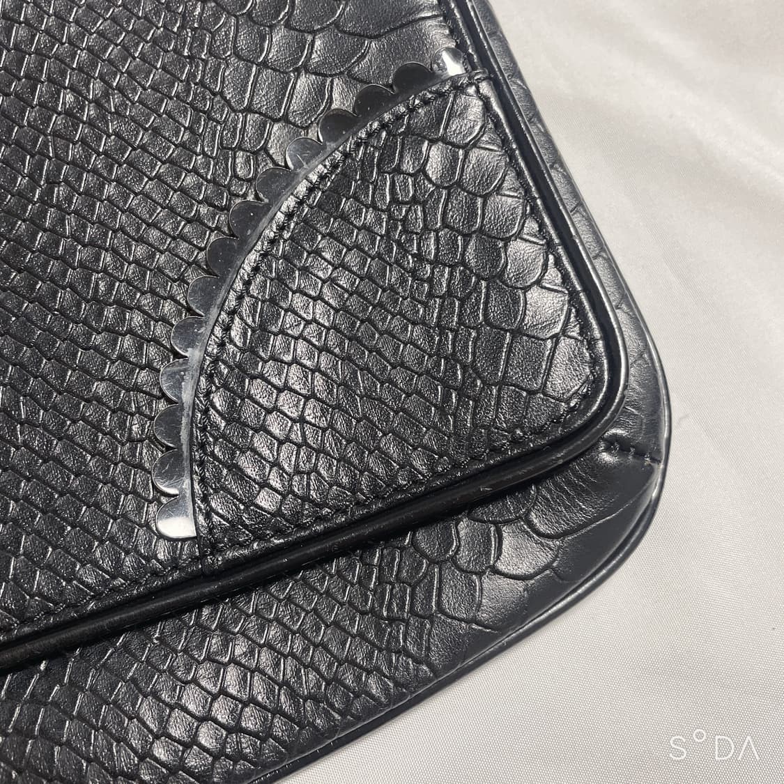 비비안웨스트우드 뱀비 크로스백 상품이미지3