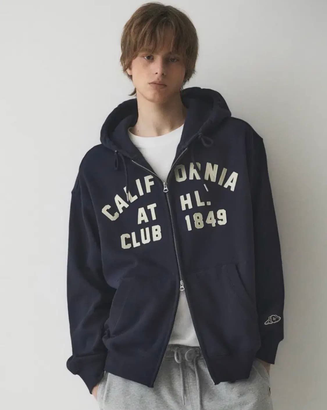 후아유 시그니처 패치 후드집업 상품이미지1