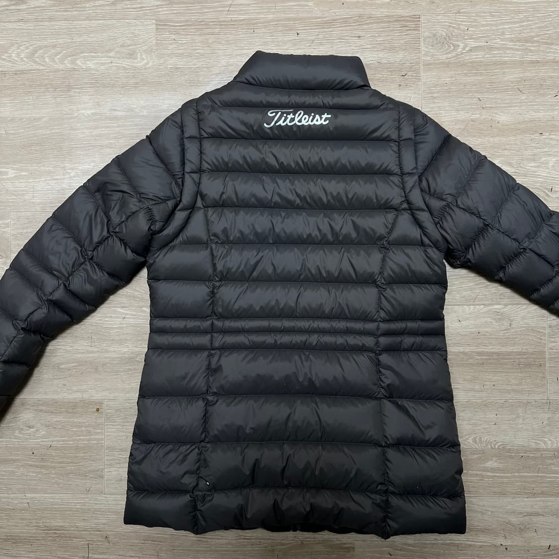 타이틀리스트 여성 골프웨어 덕다운 경량패딩 점퍼 [블랙] M/95 상품이미지5
