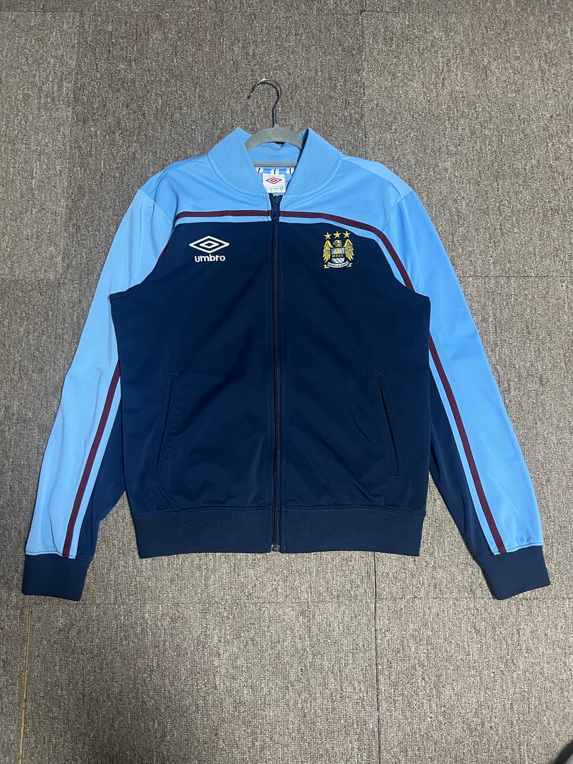 엄브로 Umbro 맨시티 12/13시즌 트랙탑 L 상품이미지1