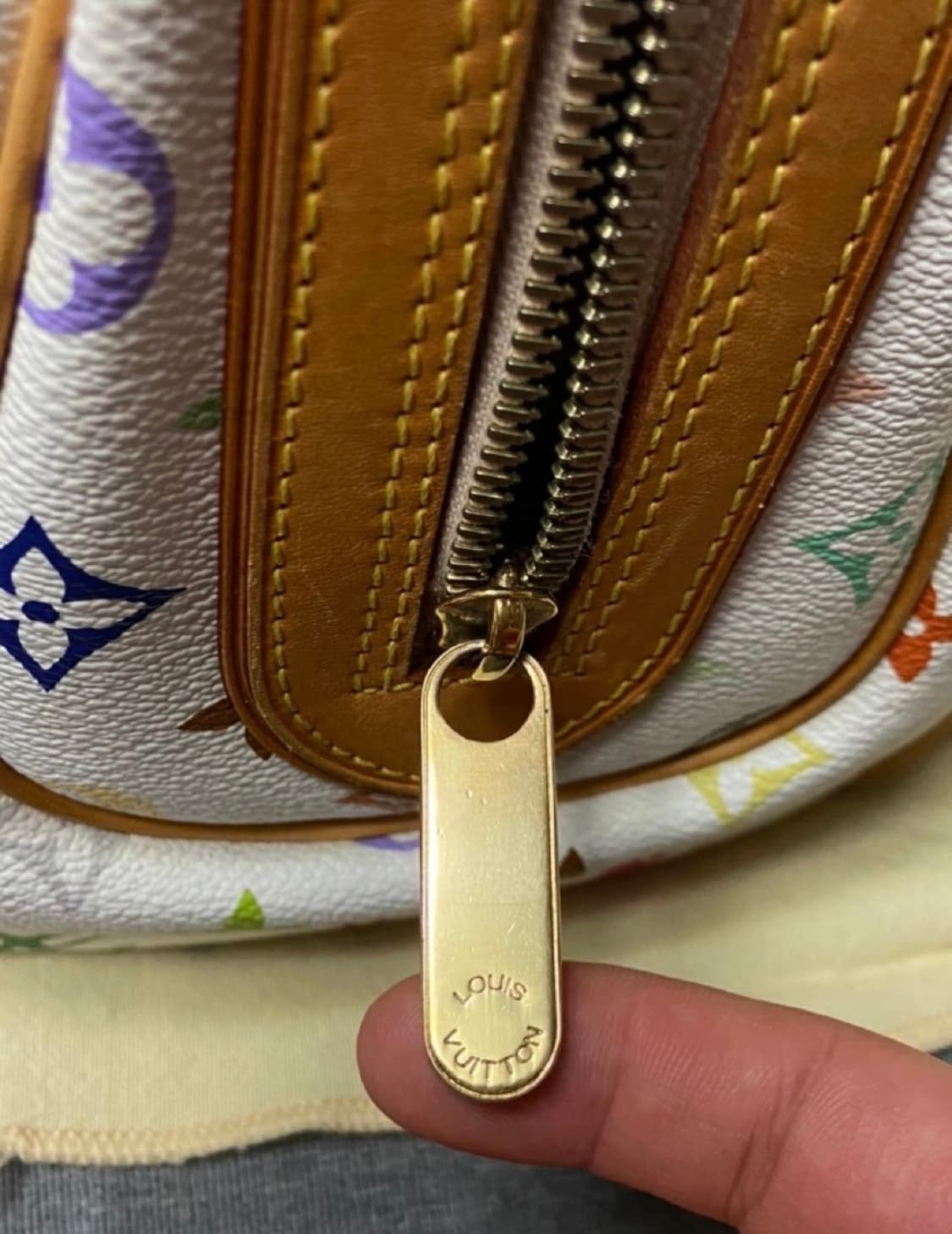 루이비통 멀티 화이트 프리실라 상품이미지3