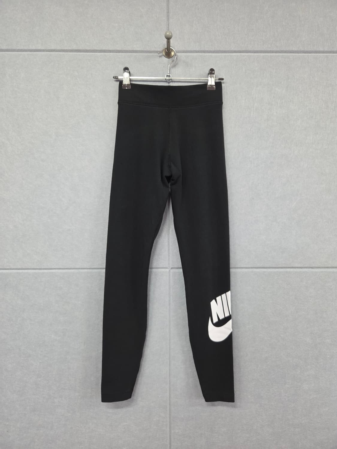 NIKE 나이키 에센셜 하이웨스트 퓨추라 빅로고 레깅스 상품이미지1