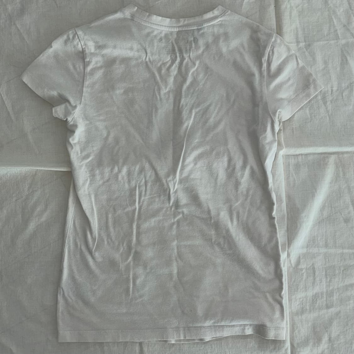 게스 로고 여성 반팔티 y2k 상품이미지3