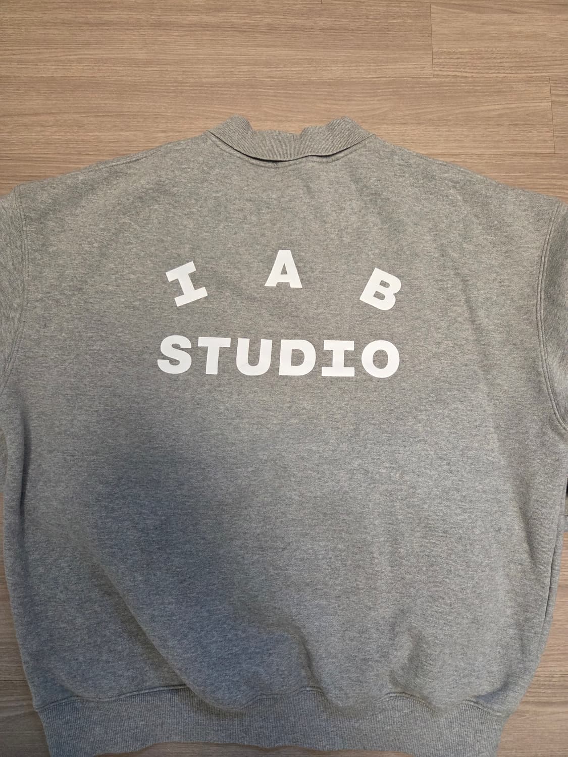 아이앱스튜디오 럭비 스웨트셔츠 그레이 상품이미지2