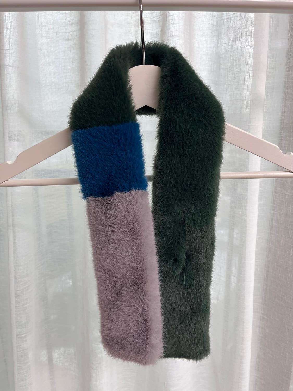 [에잇세컨즈] 페이크퍼 배색 머플러 상품이미지4