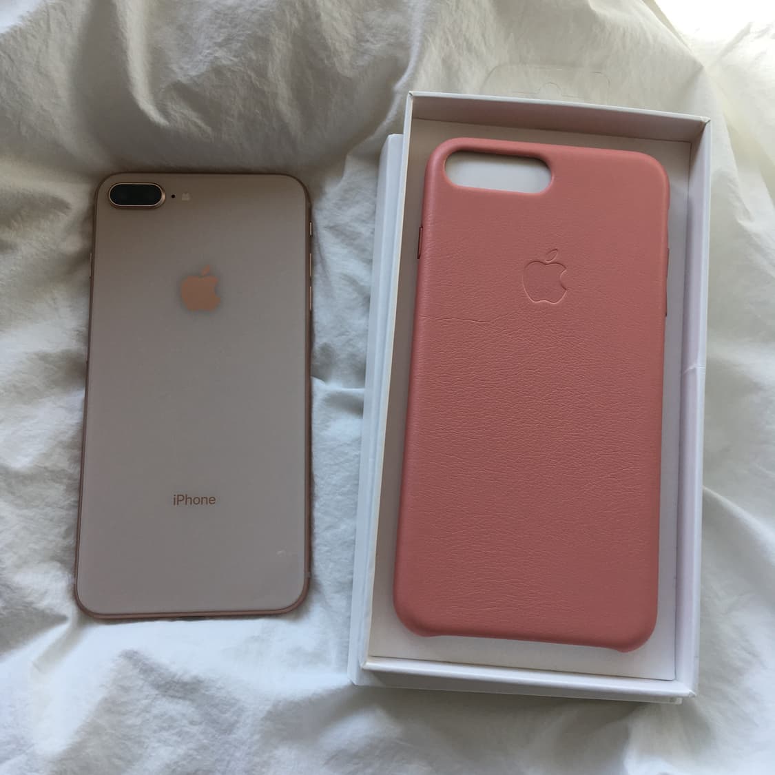 아이폰8+플러스 골드 256GB(정품 가죽케이스 포함) 상품이미지2