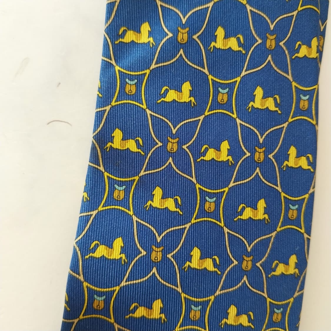 살바토레 페라가모 실크 블루 말 패턴 넥타이 10cm A등급 K1591
 상품이미지8