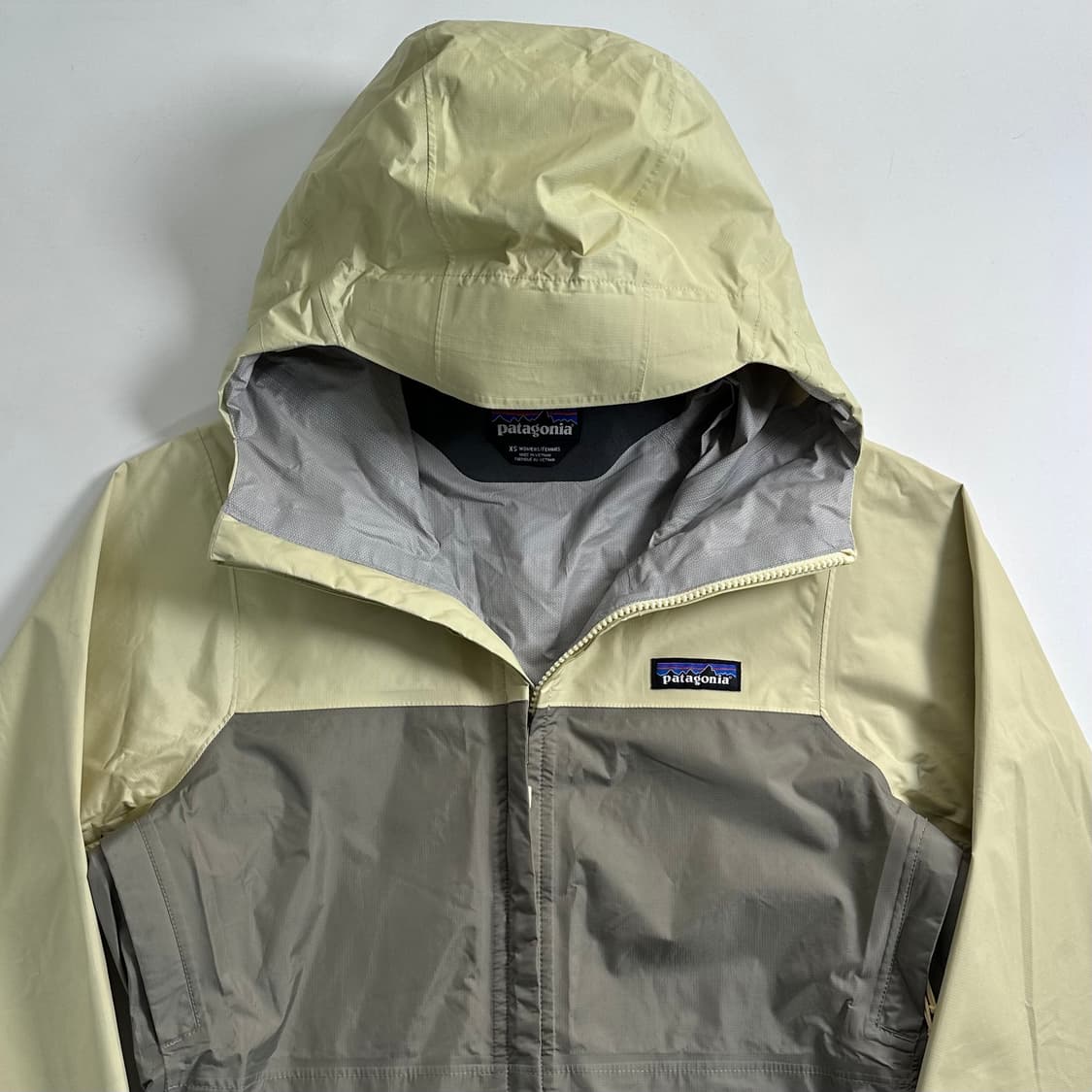 파타고니아 토렌쉘 후드 자켓 상품이미지2