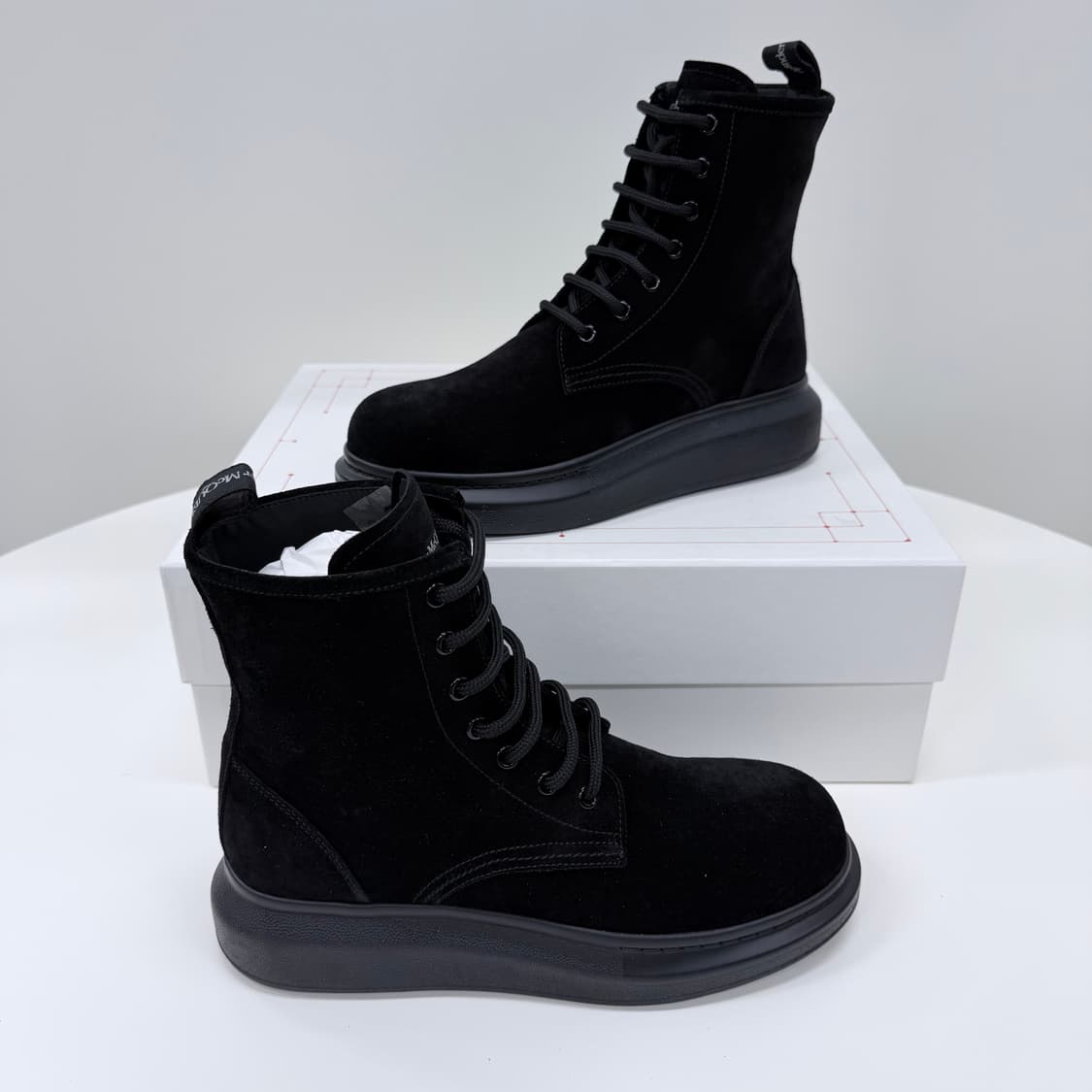 [미사용/250] 알렉산더 맥퀸 스웨이드 부츠 블랙 상품이미지3