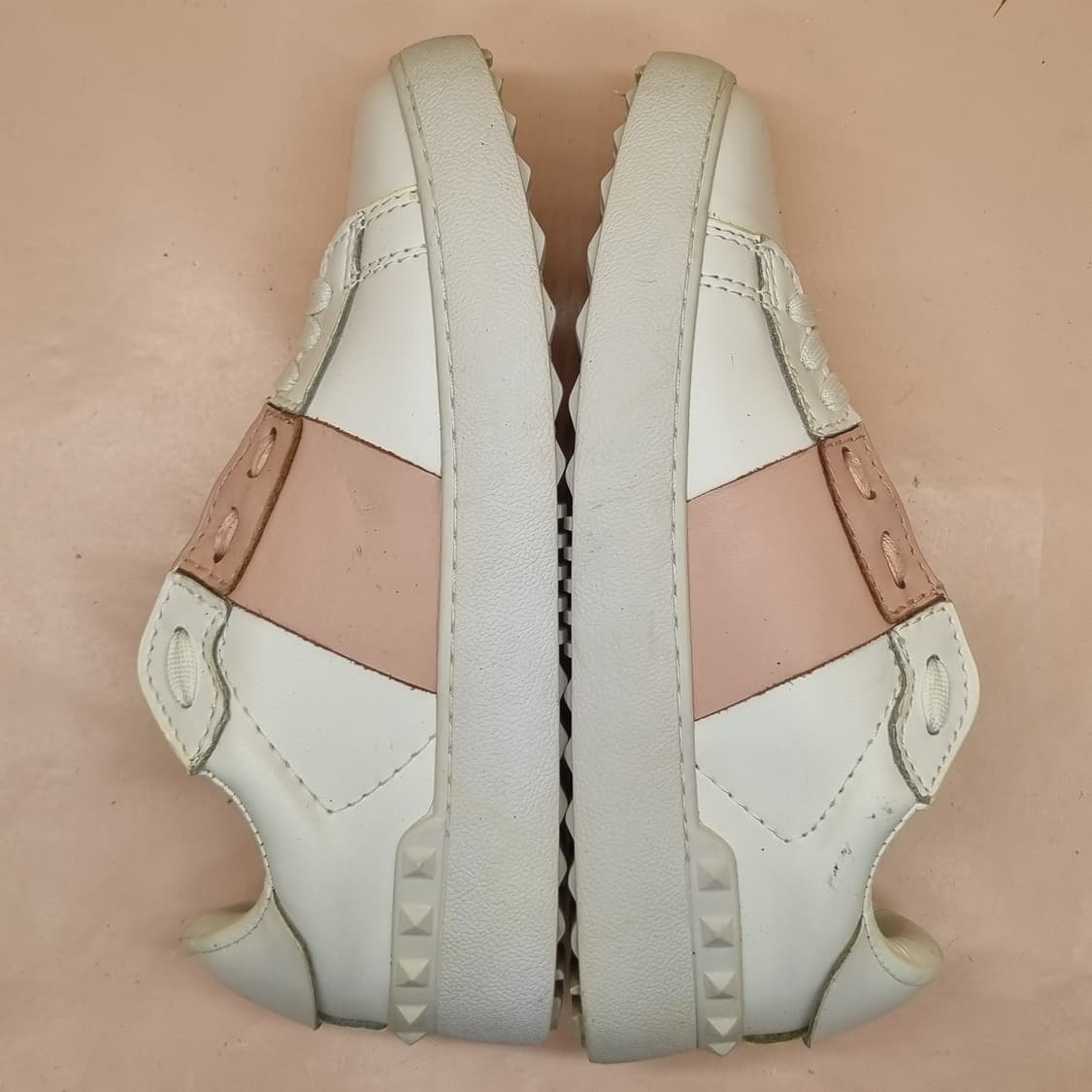 발렌티노 가라바니 여성 스니커즈 220 상품이미지5