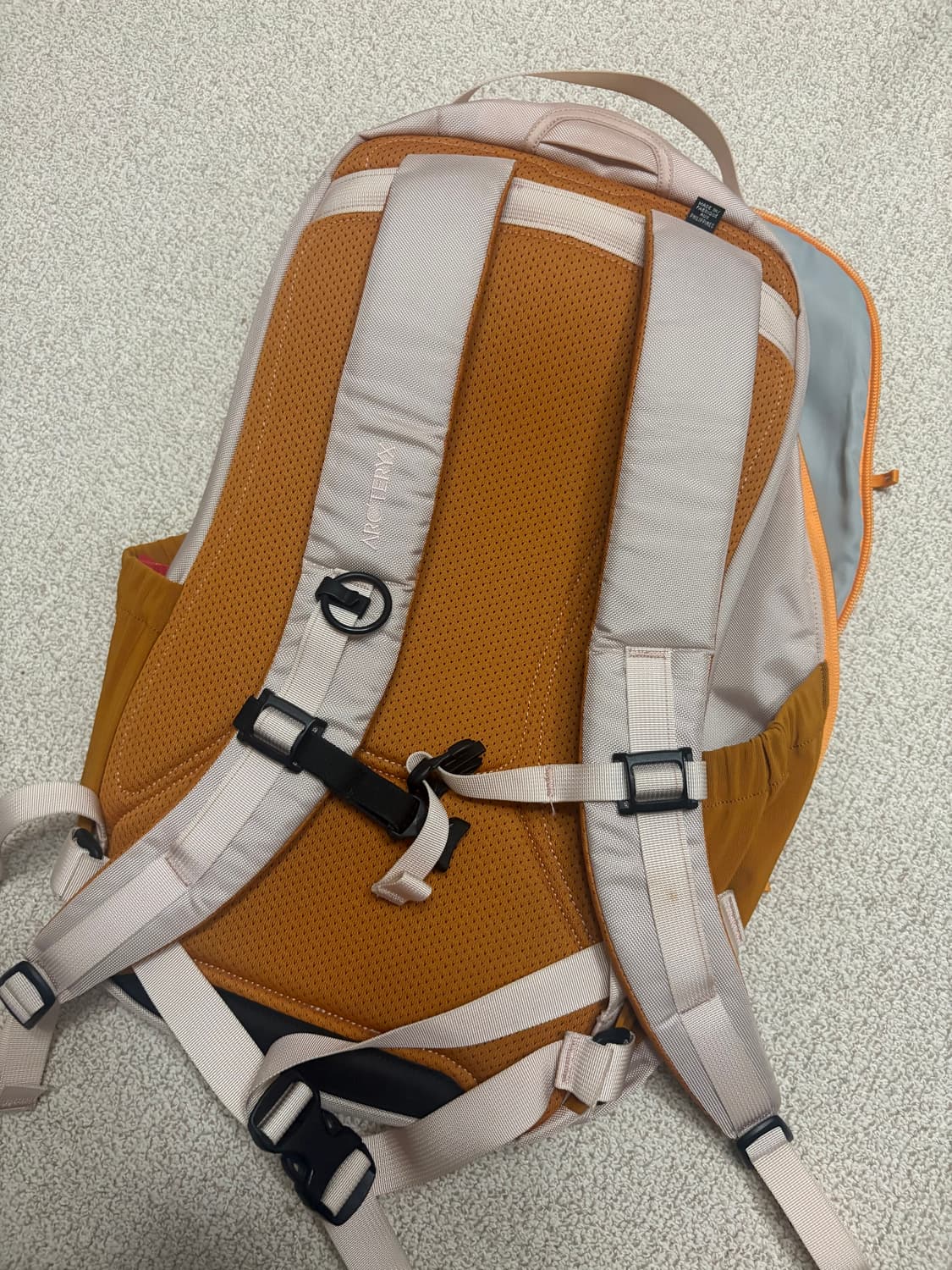 아크테릭스 맨티스 26 백팩 핑크 상품이미지3