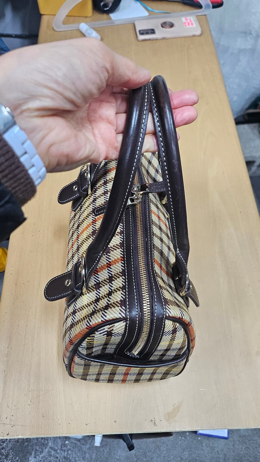 닥스 체크 도트백 상품이미지7