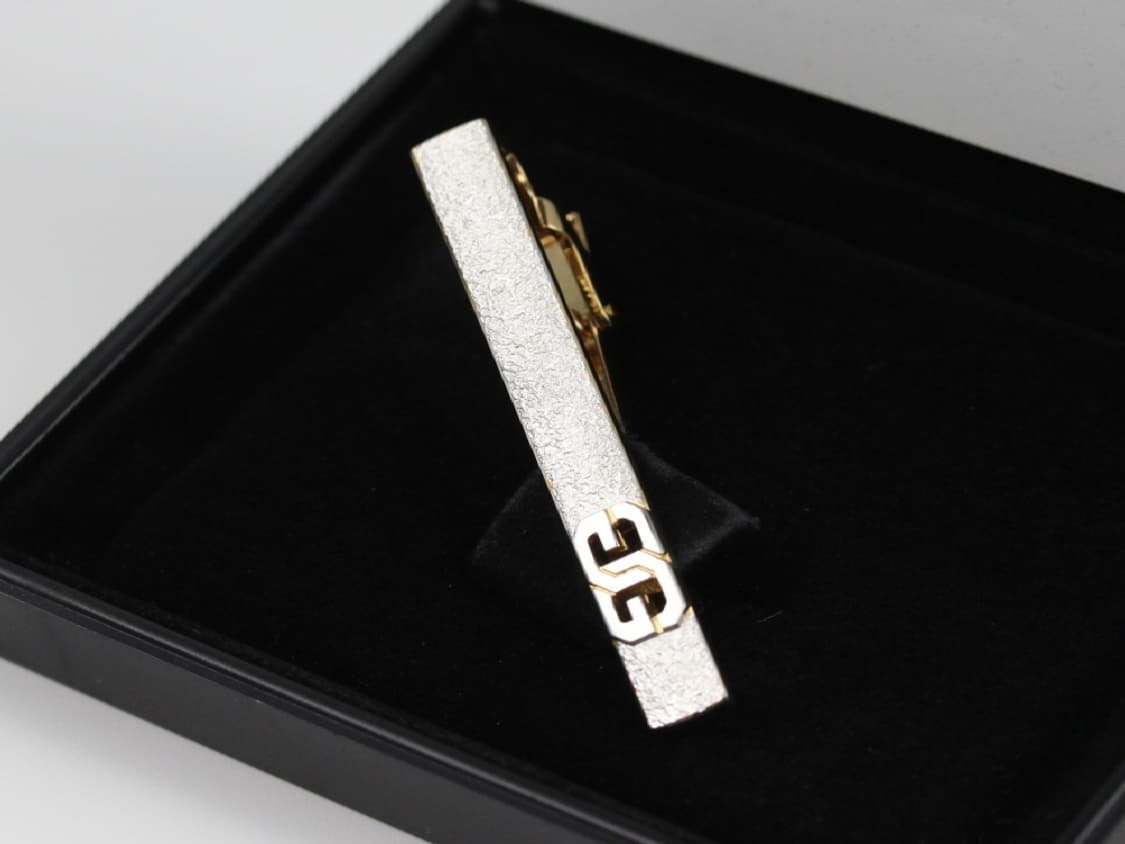 지방시 A등급 5cm GG로고 남자 명품 넥타이핀 상품이미지1