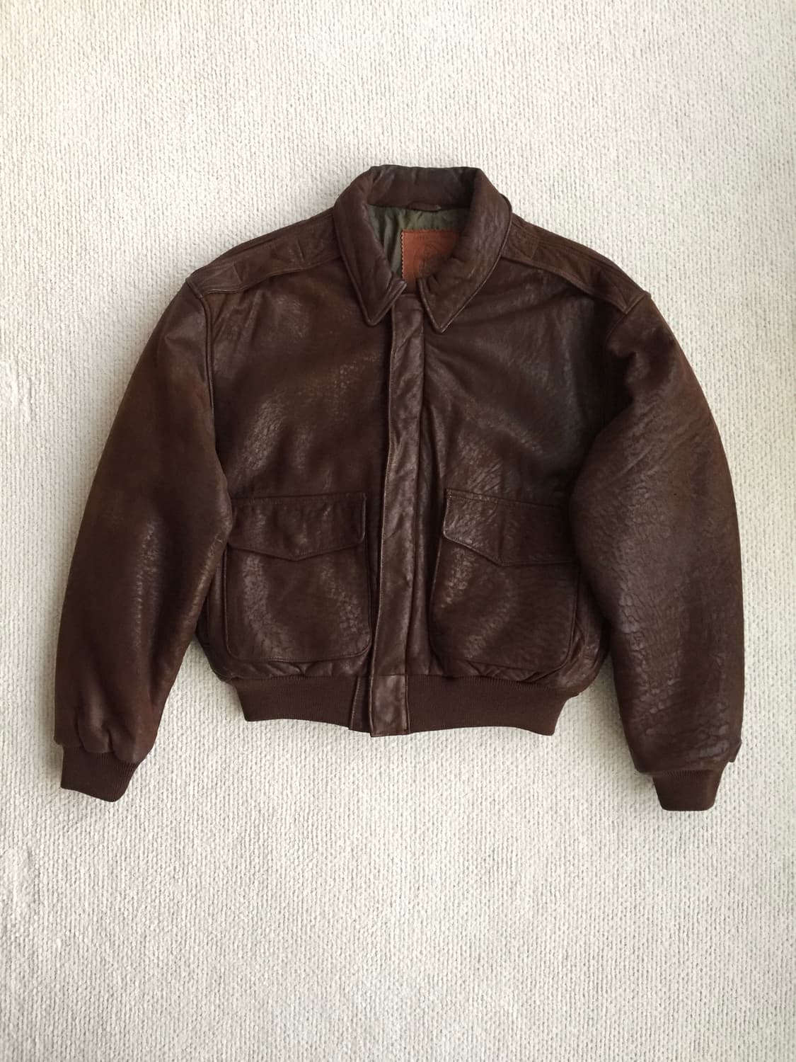 90‘s 골든베어 고트스킨 a-2 레더자켓 상품이미지1