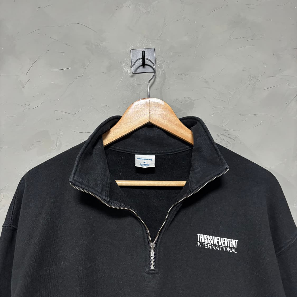 디스이즈네버댓 반집업 맨투맨 상품이미지2