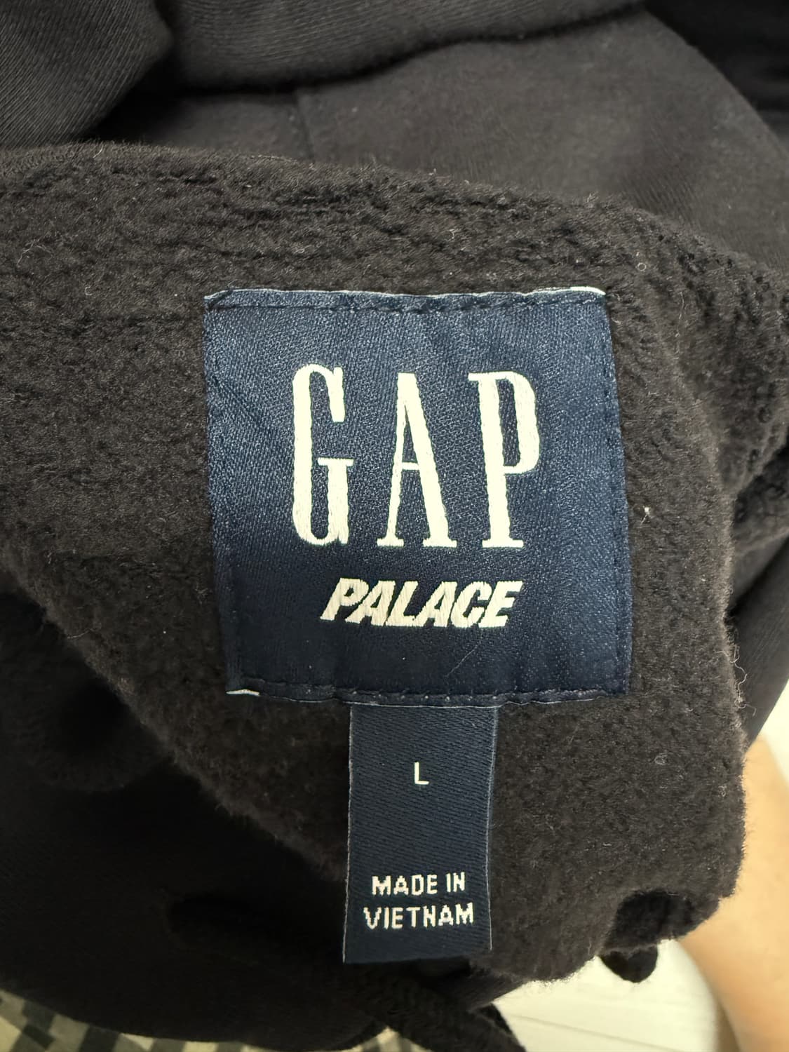 24ss 팔라스 x 갭 기모 후드 블랙- 남자 L사이즈 상품이미지5